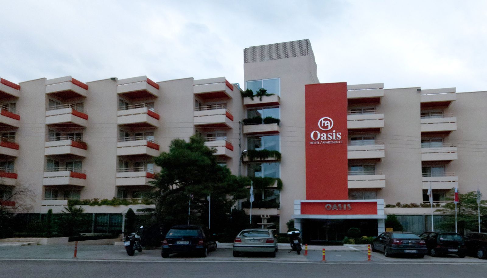 Area esterna dell'hotel - Oasis Hotel & Apartments