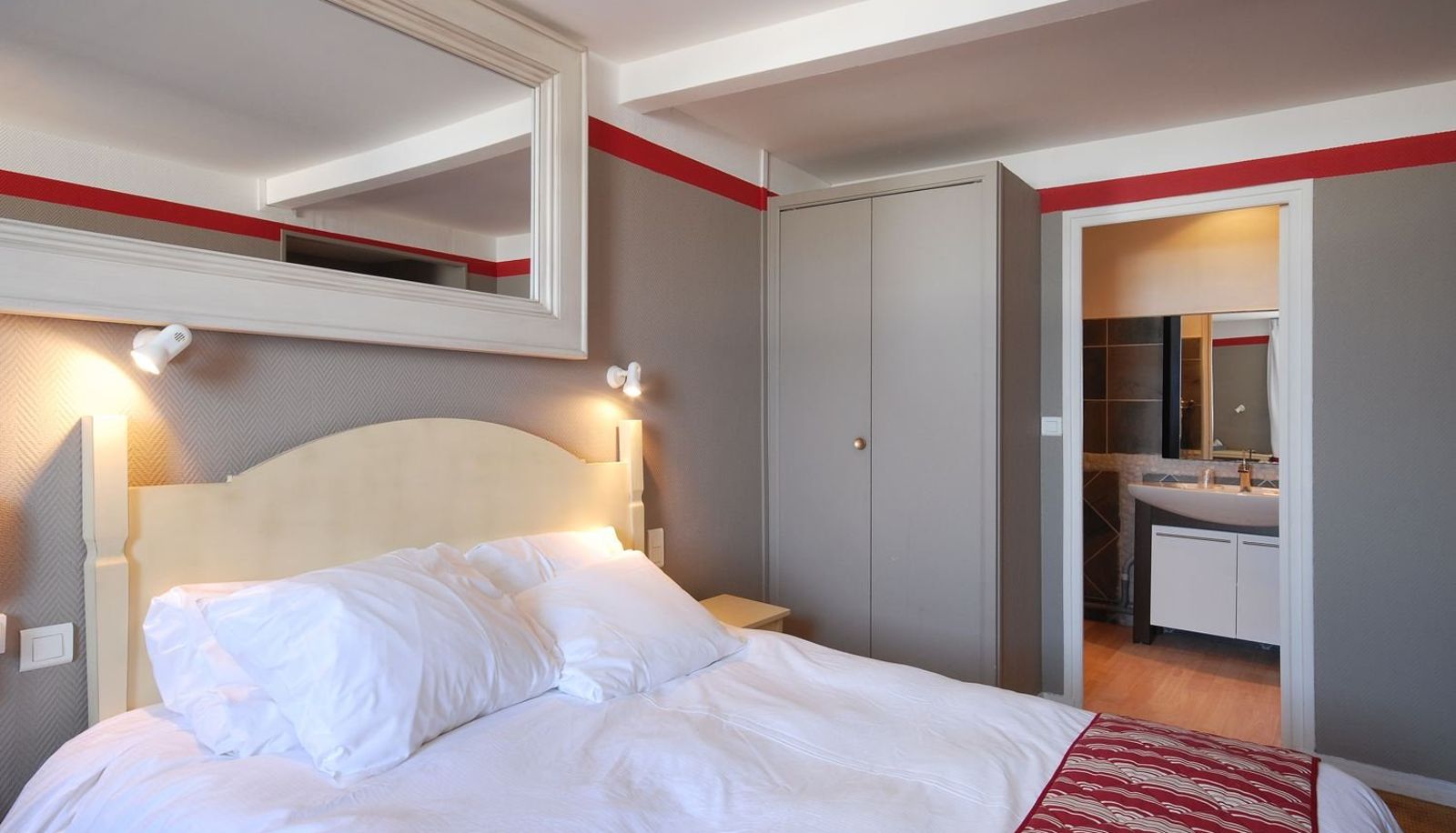 Komfortzimmer (Doppel) - Le Tréport  Hôtel La Villa Marine The Originals Boutique