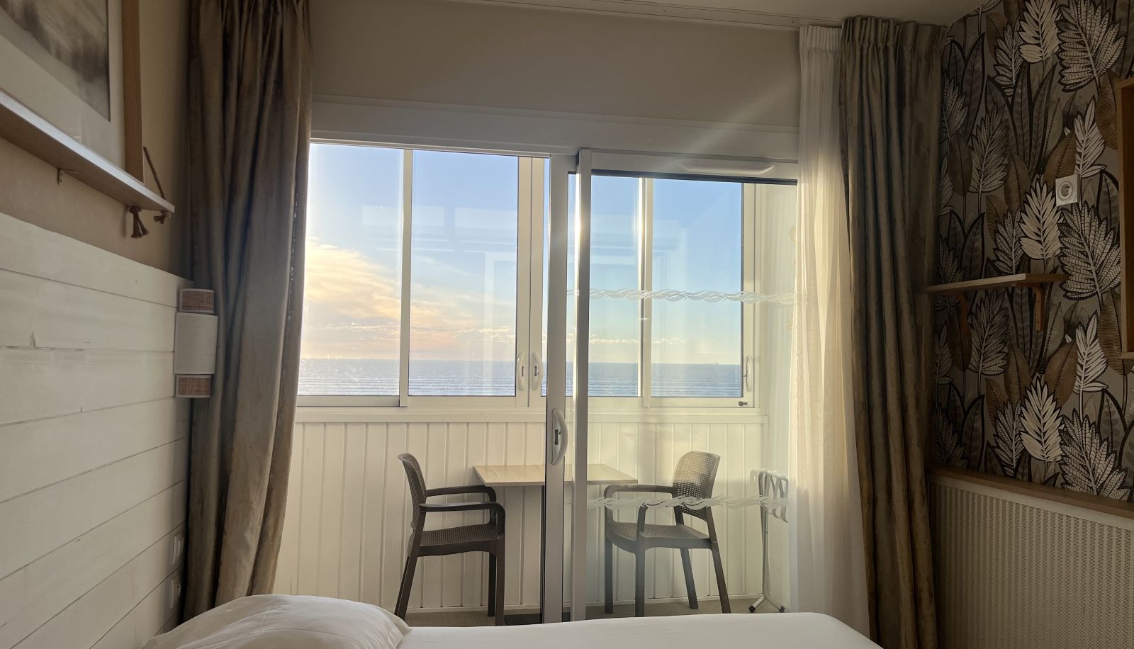 Zimmer mit Balkon - Rivage Logis