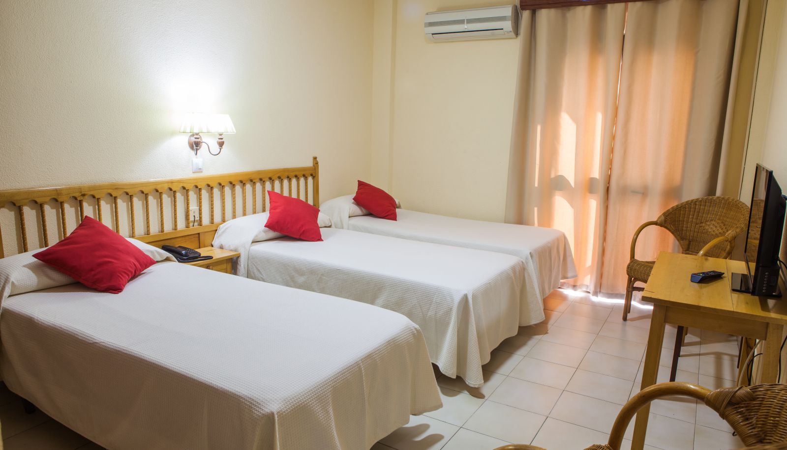 Chambre triple - Tres Jotas
