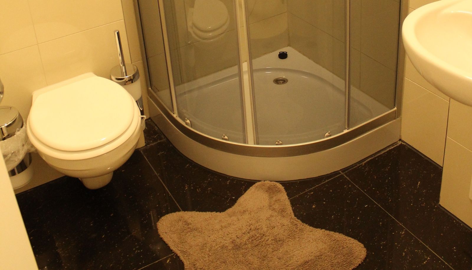Badezimmer - Momomotel
