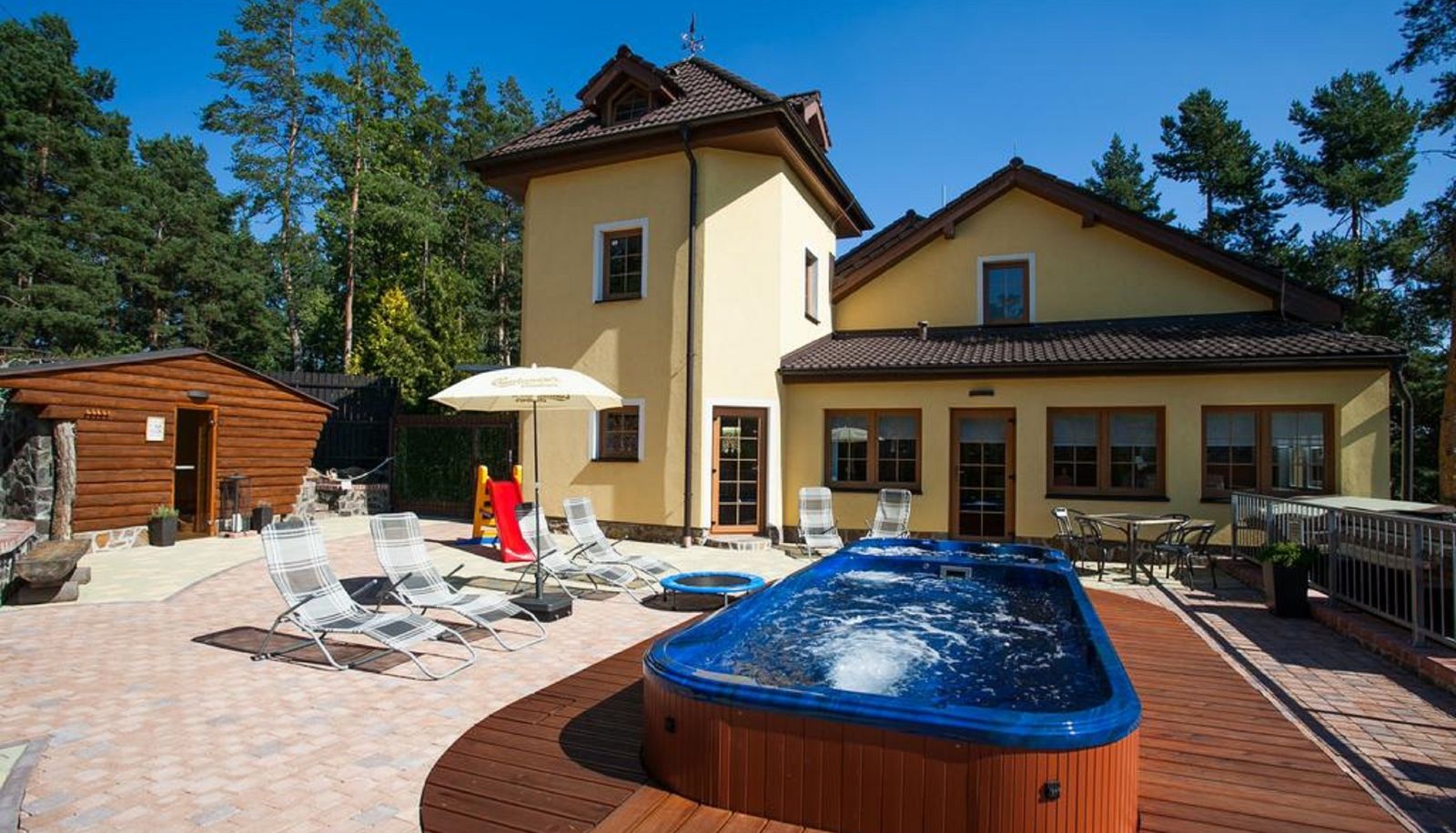 Pool - Restaurace Stilec