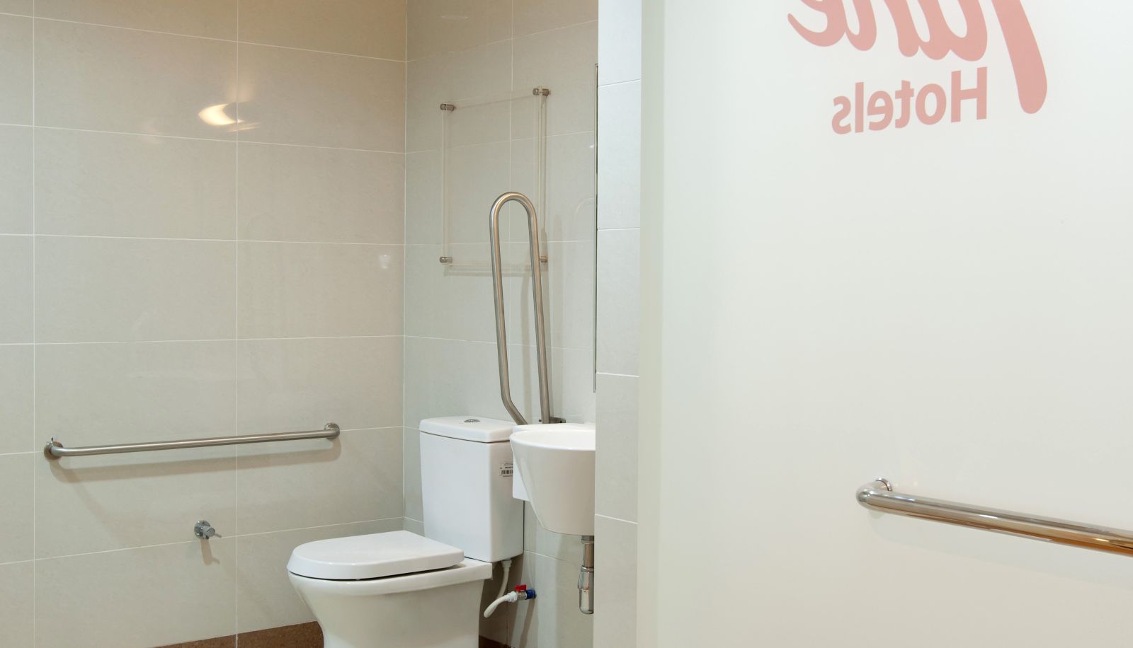 Bathroom - Tune Hotel Kota Bharu City Centre