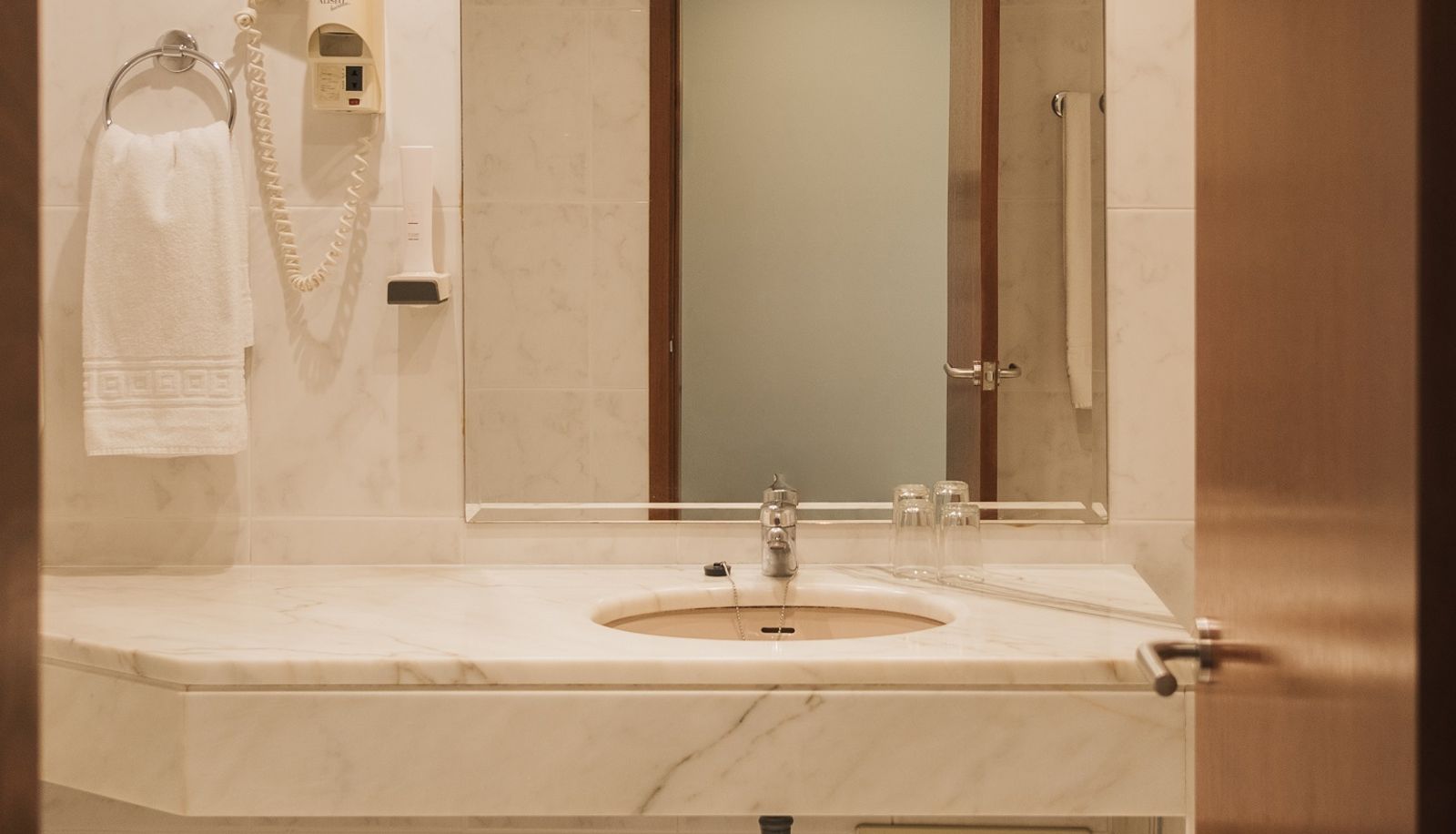 Bathroom - Amazonia Jamor
