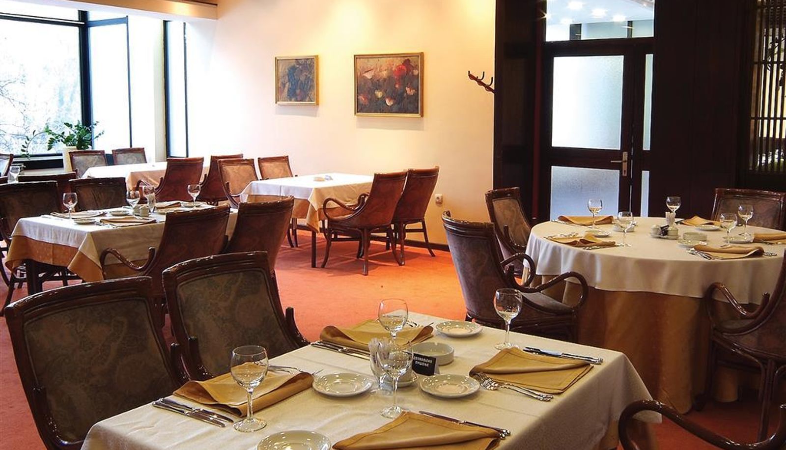 Restaurante - Hotel  M