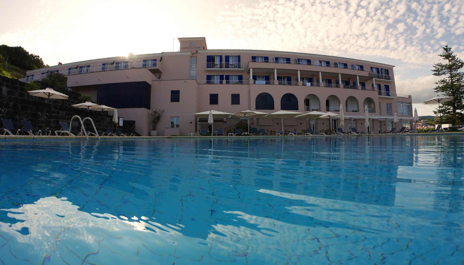 Terraza - Azoris Faial Garden – Resort Hotel