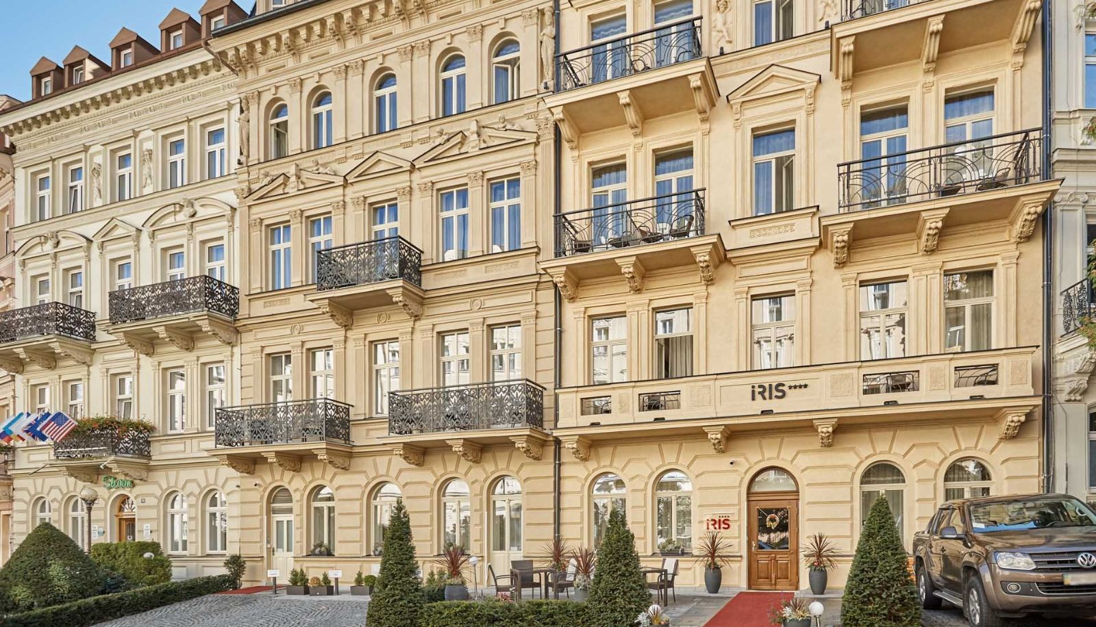 Buitenruimte van het hotel - Spa Hotel IRIS