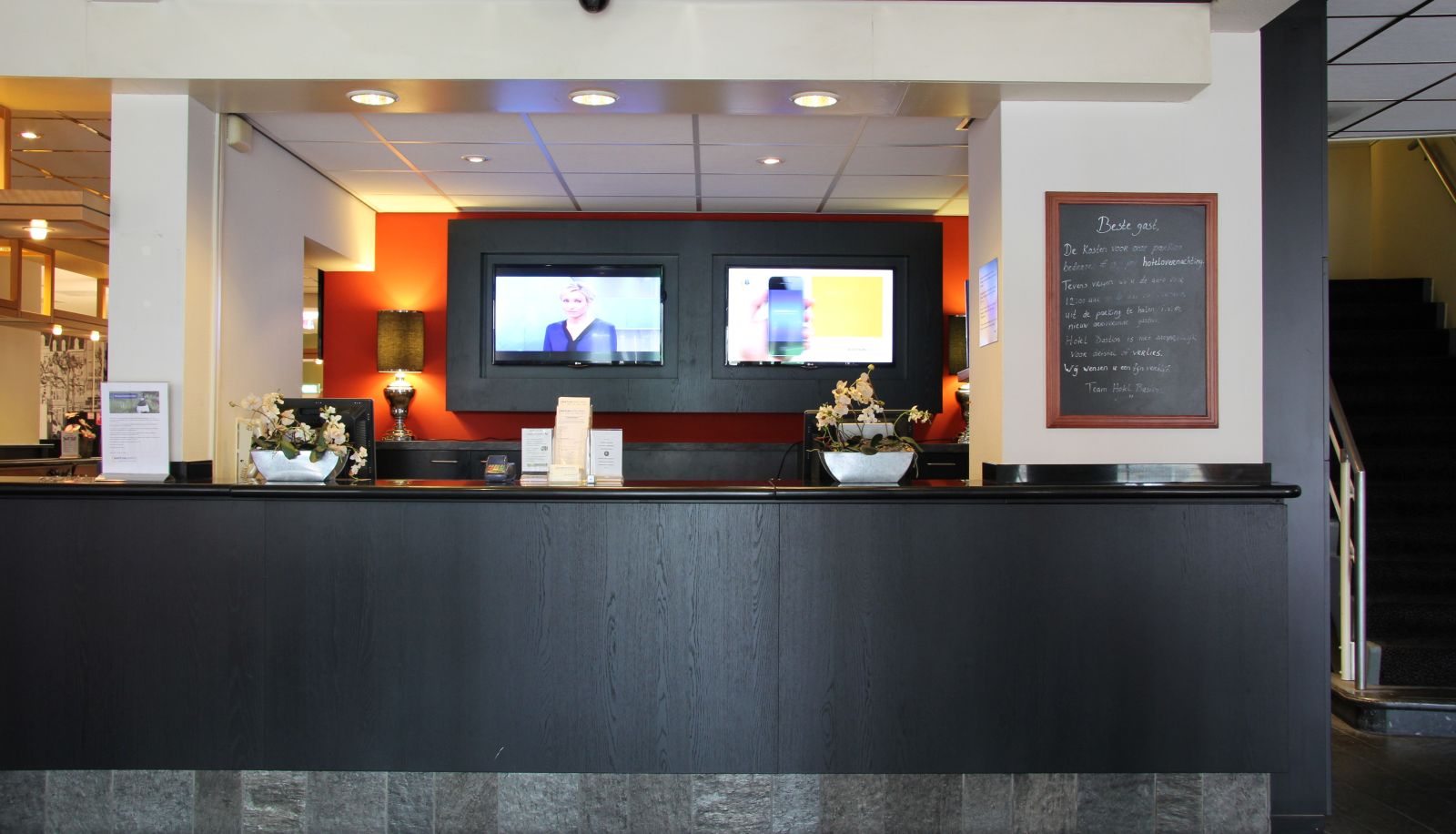 Reception - Bastion Hotel Maastricht Centrum