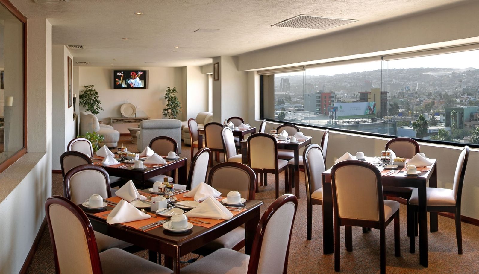 Restaurante 1 - Real Inn Tijuana