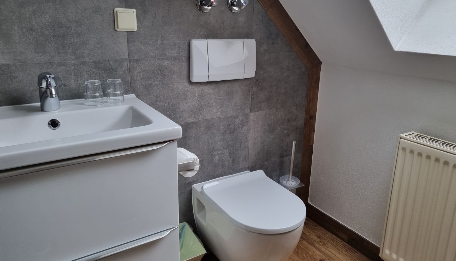 Badezimmer - Hotel Kreuzbergbaude
