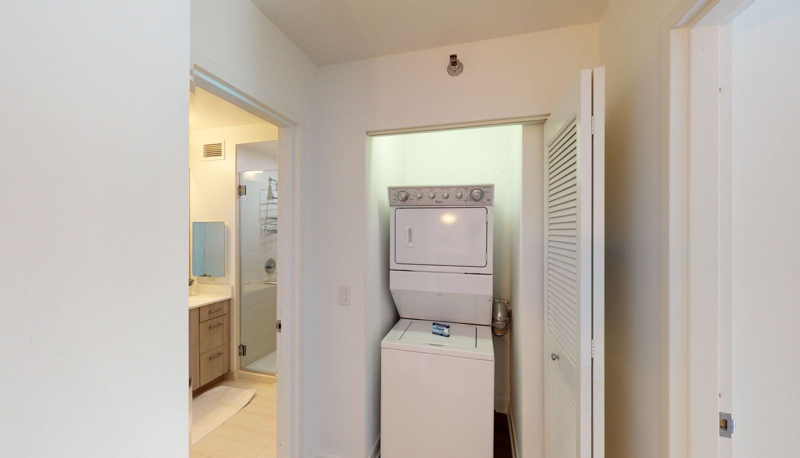 Standard room (single) - Suite Home Chicago - Marquee at Block 37