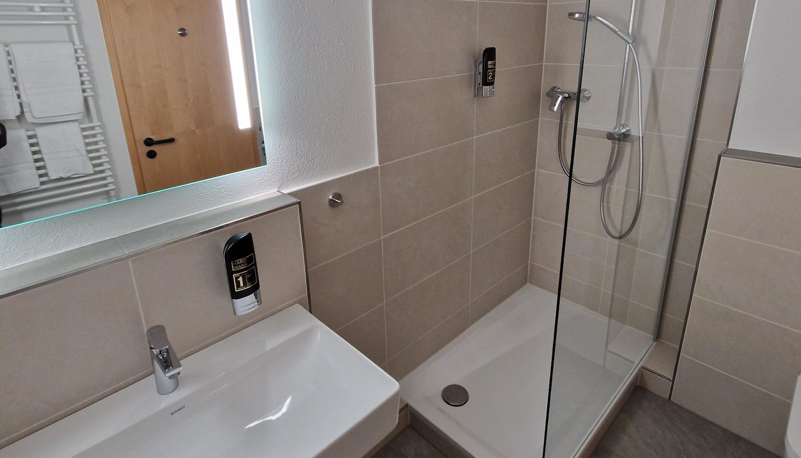 Badezimmer - Bikehotel Freiburg Hotel Garni