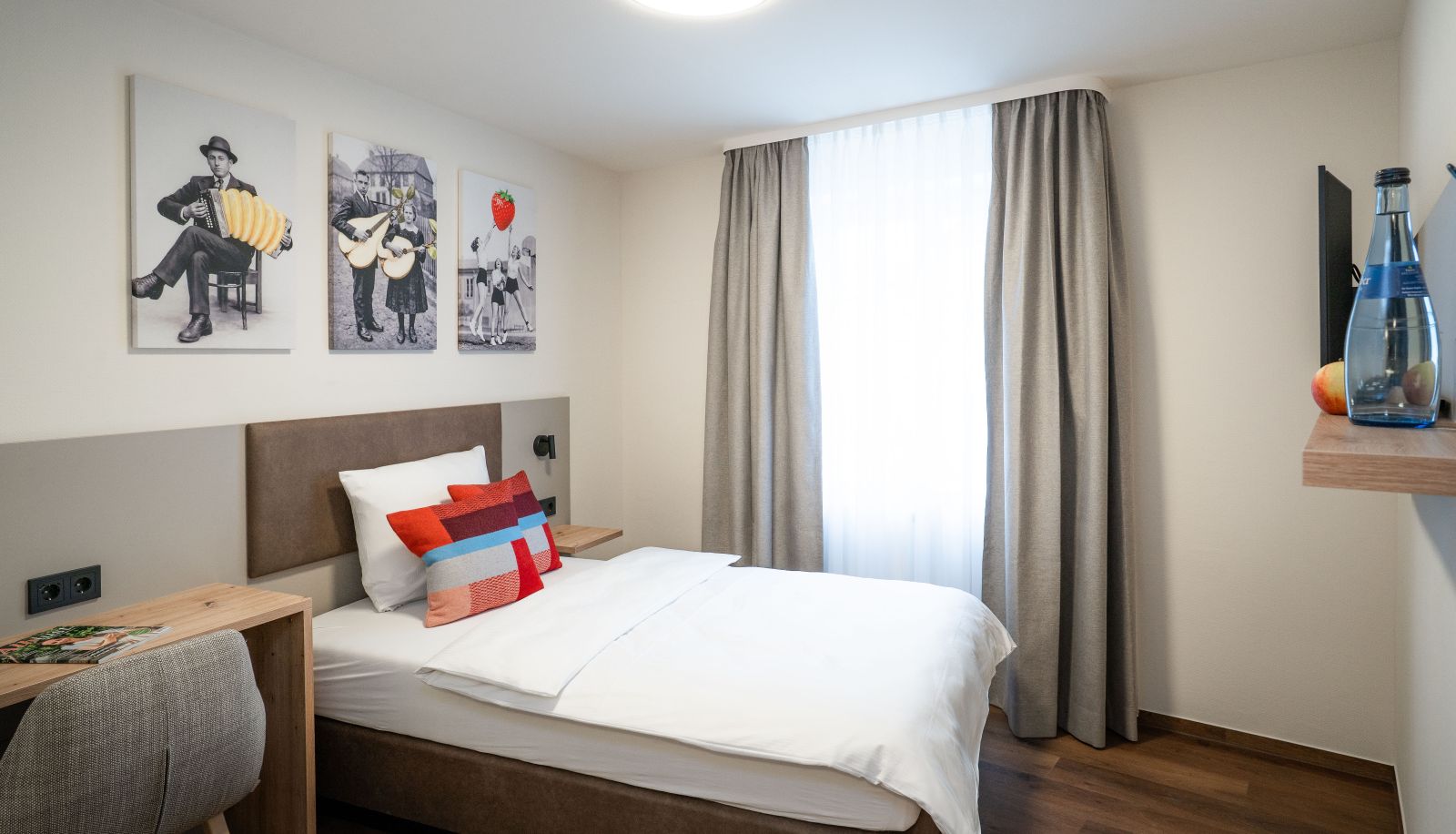 Standard room (single) - Marktplatz-Hotel Ochsen