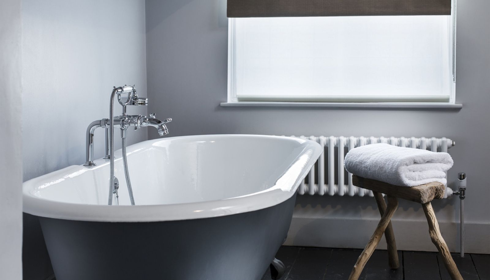 Bathroom - The Crown