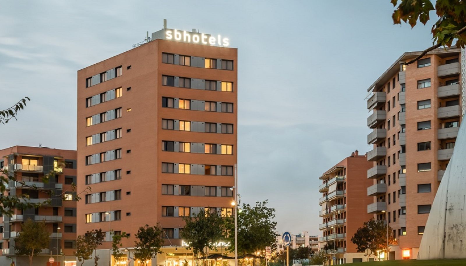 Buitenruimte van het hotel - SB Express Tarragona