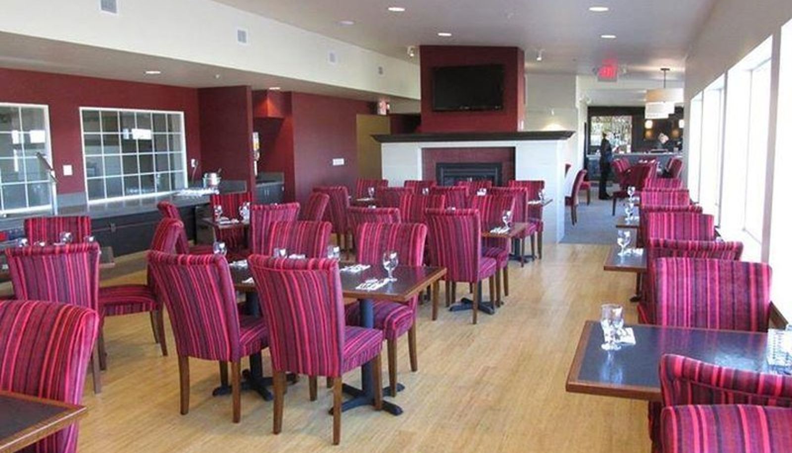 Restaurant - Coast Hilltop Inn