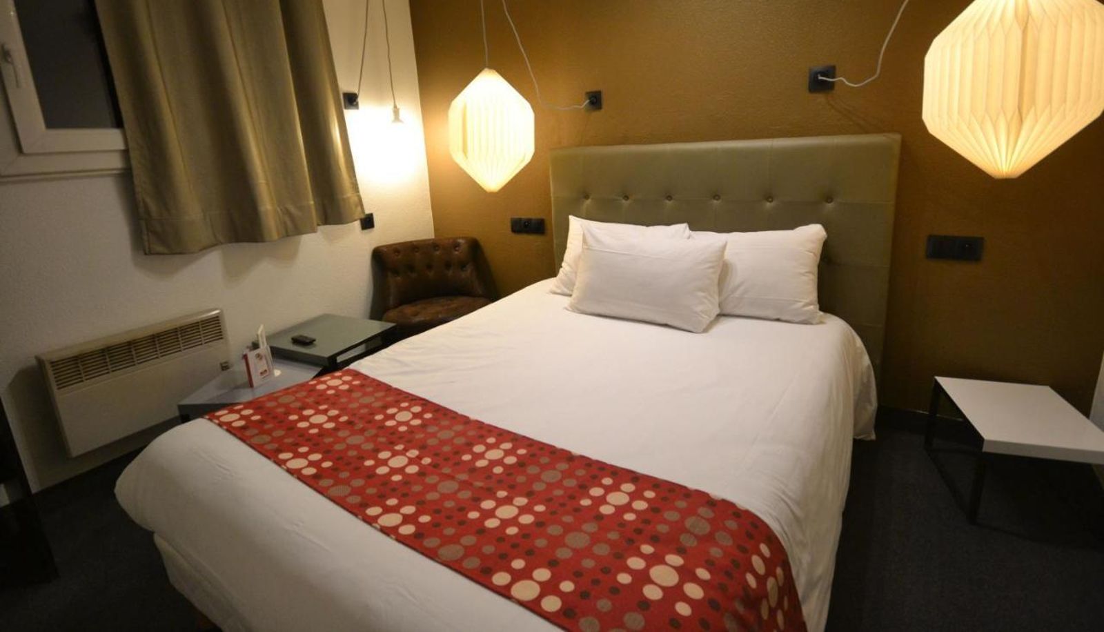 Standardzimmer (Doppel) - Brit Hotel Baillet en France