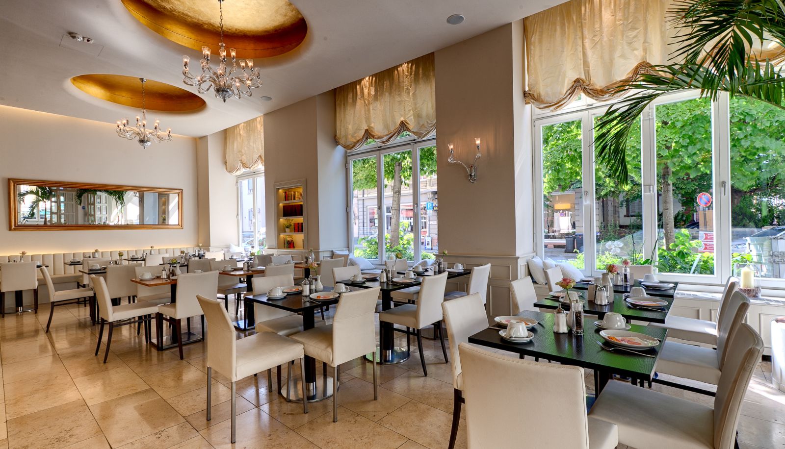 Sala prima colazione - The Heidelberg Exzellenz Hotel