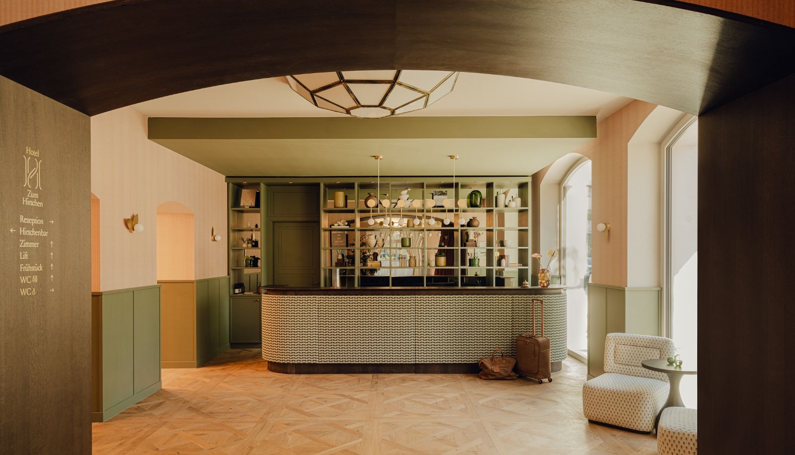 Rezeption - Design Hotel zum Hirschen Salzburg