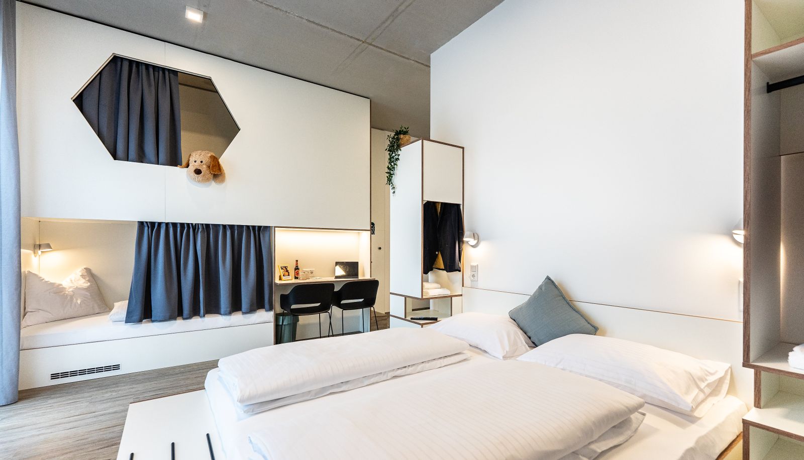 Familienzimmer - Motel Schlafraum Weng