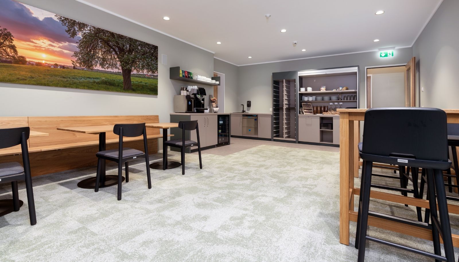 Frühstücksraum innerhalb des Restaurants - b_smart motel Amriswil