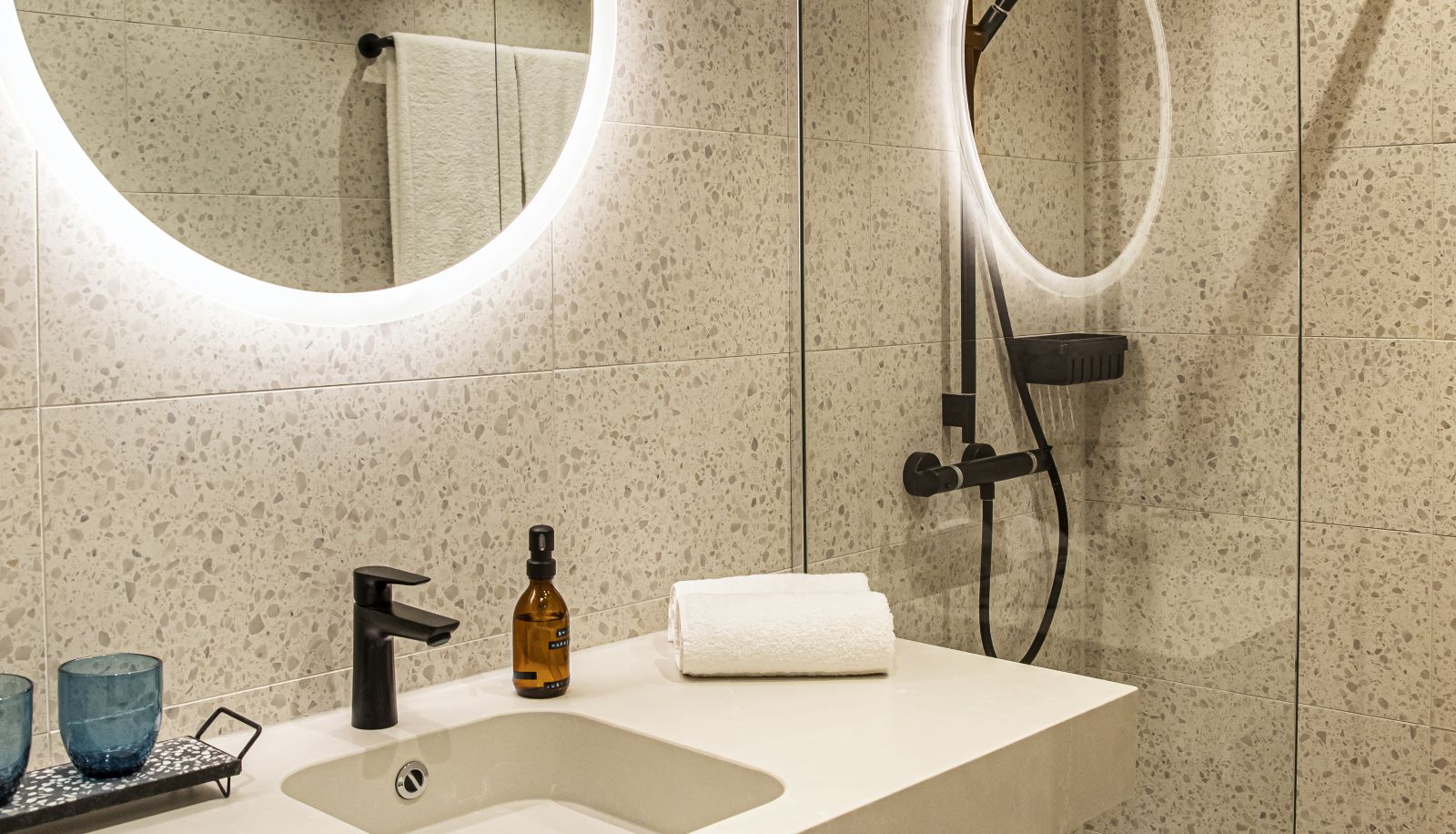 LOGINN Hotel Köln Airport