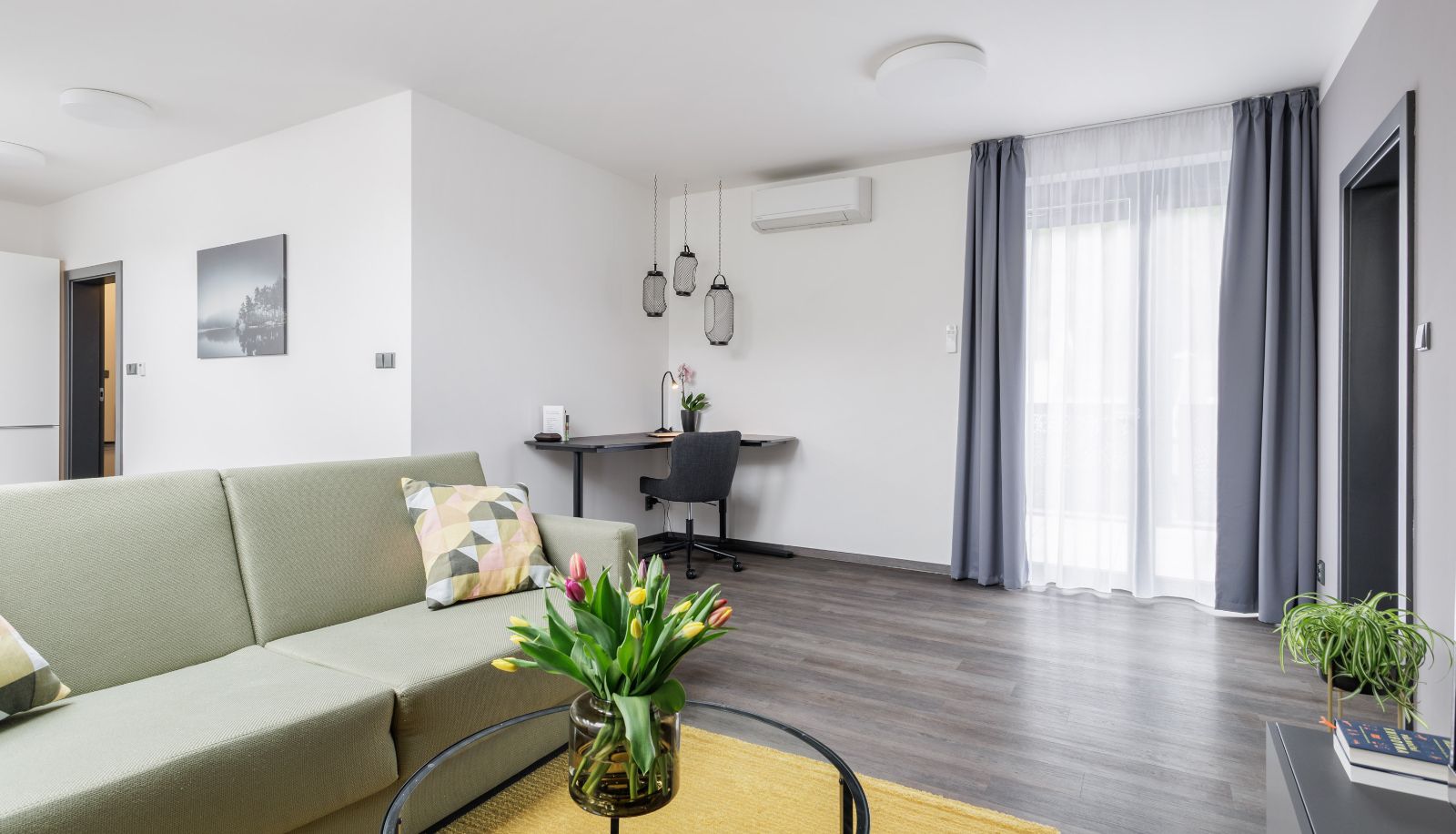 Zimmer mit Balkon - River Apartments
