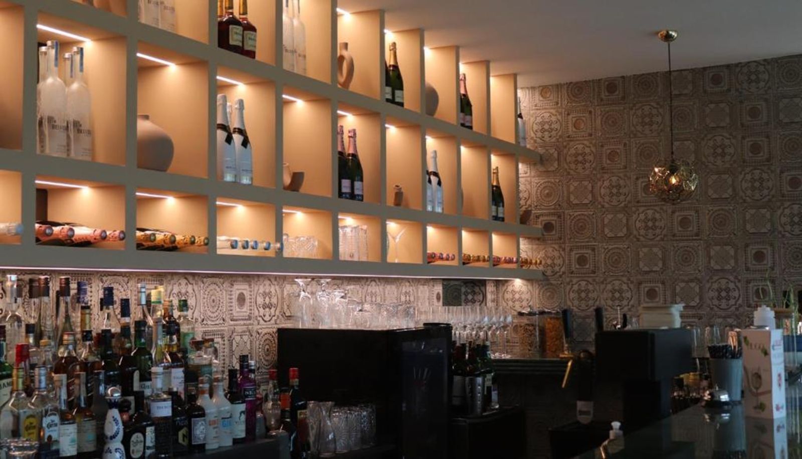 Bar - Hayat Sky Hotel