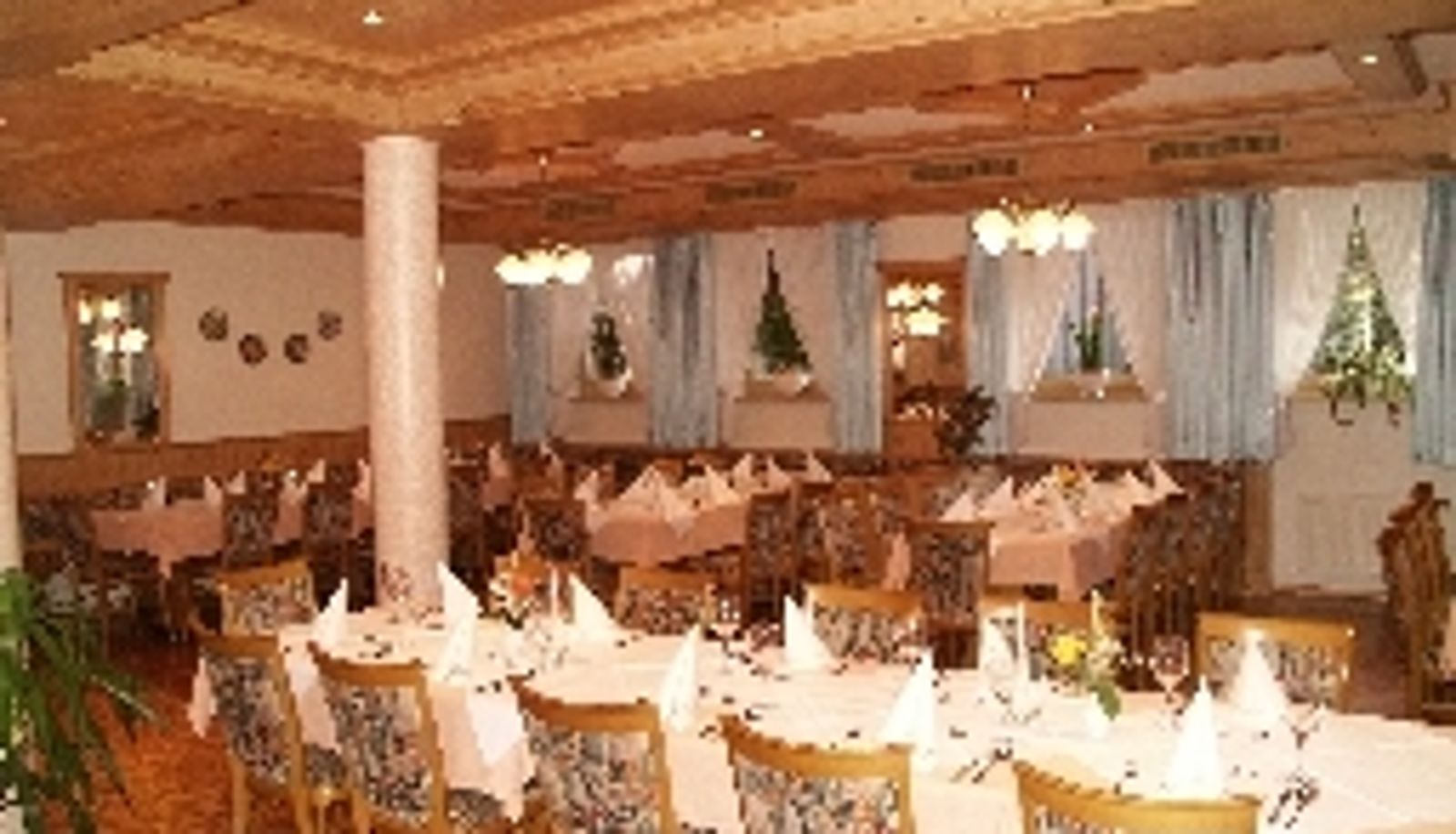 Ontbijtzaal in het restaurant - Schreiner Landhotel Gasthof
