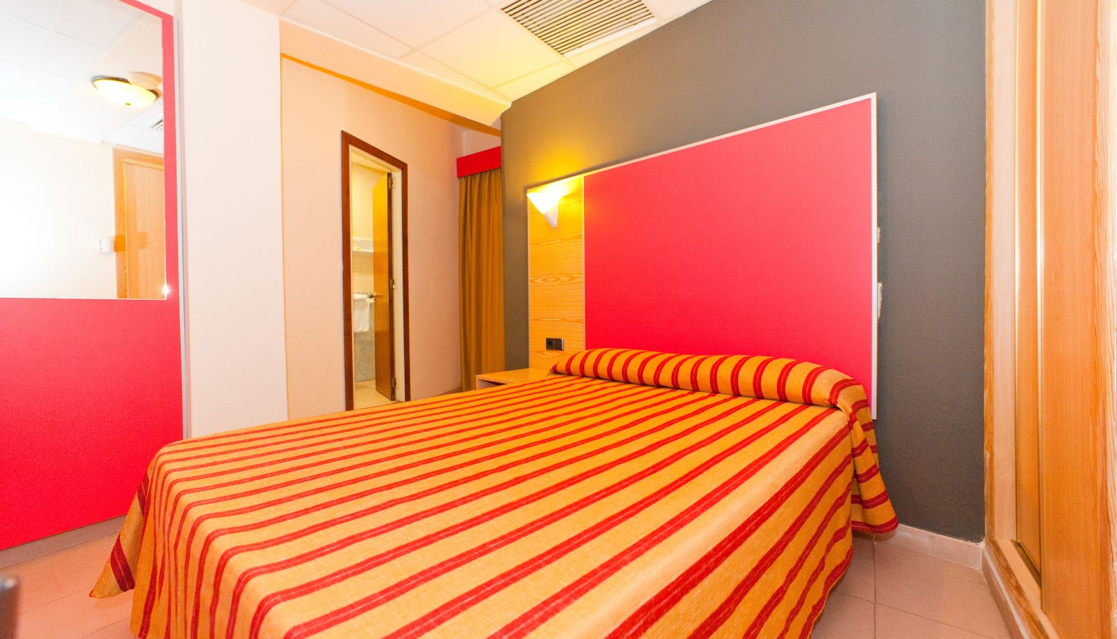 Standaardkamer (tweepersoons) - The Red Hotel by Ibiza Feeling