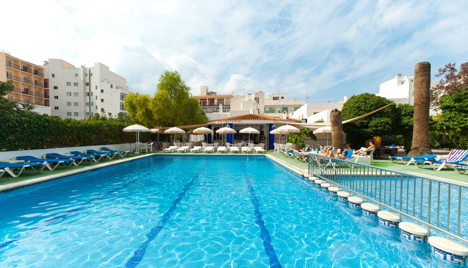Zwembad - The Blue Apartments by Ibiza Feeling