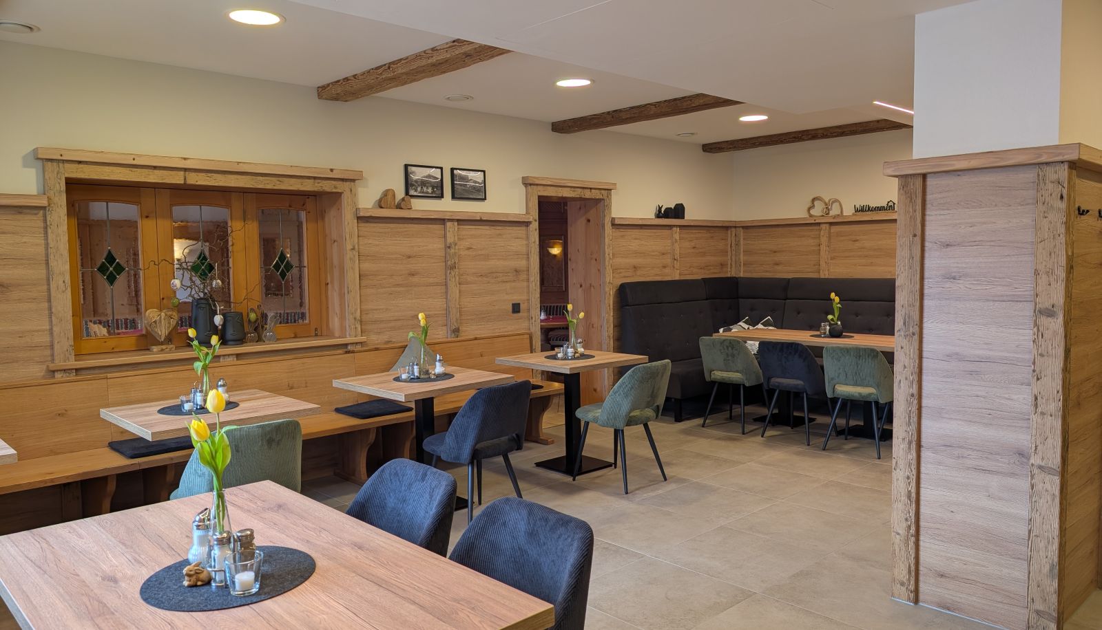 Interior view - Arracher Hof