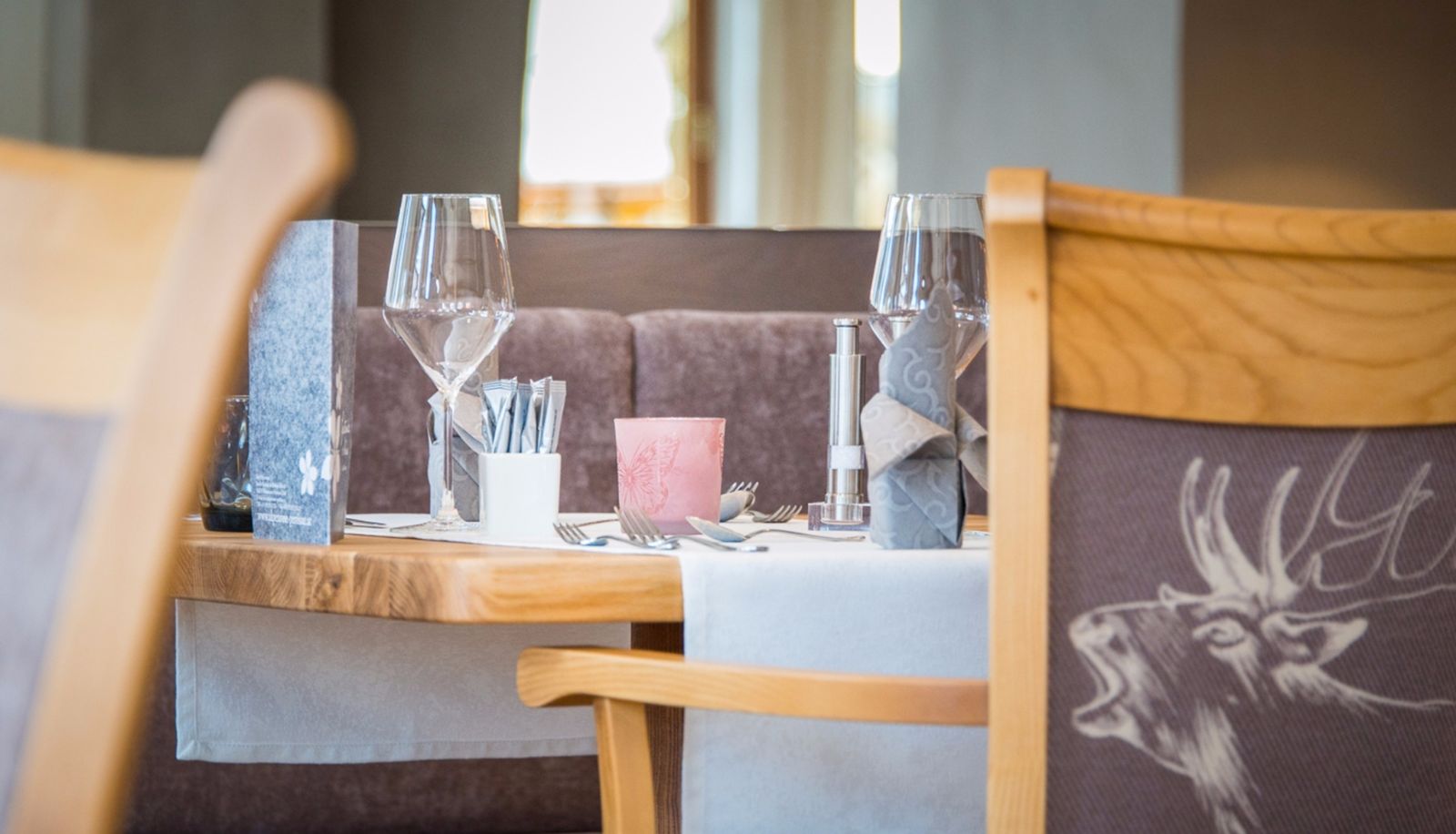 Frühstücksraum innerhalb des Restaurants - Alpenrose
