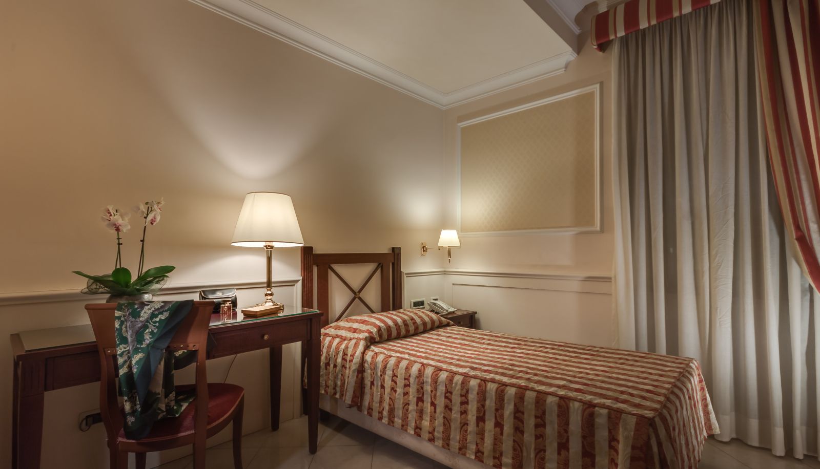 Habitación superior (individual) - Palazzo Cardinal Cesi