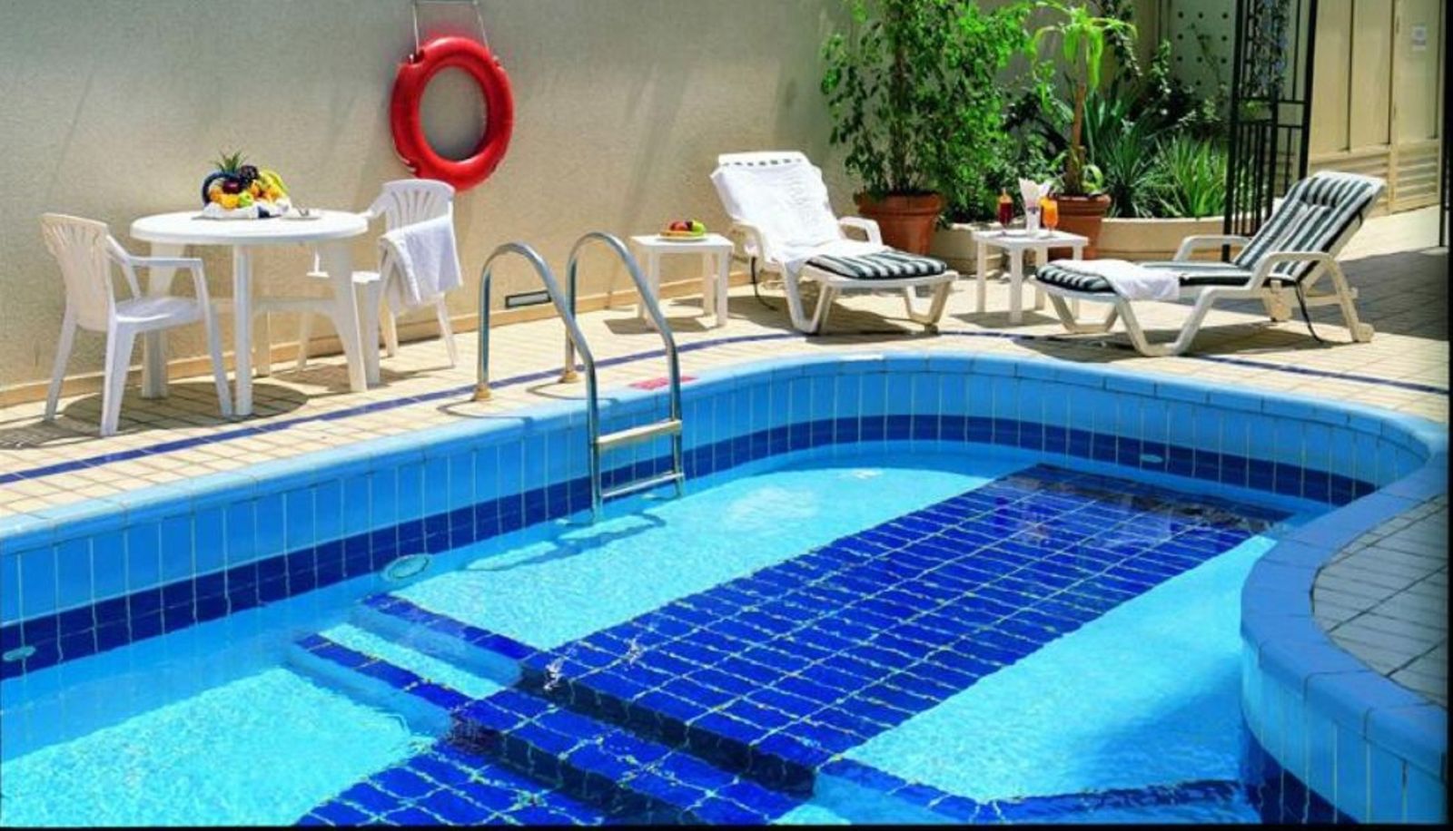 Pool - Regal Plaza