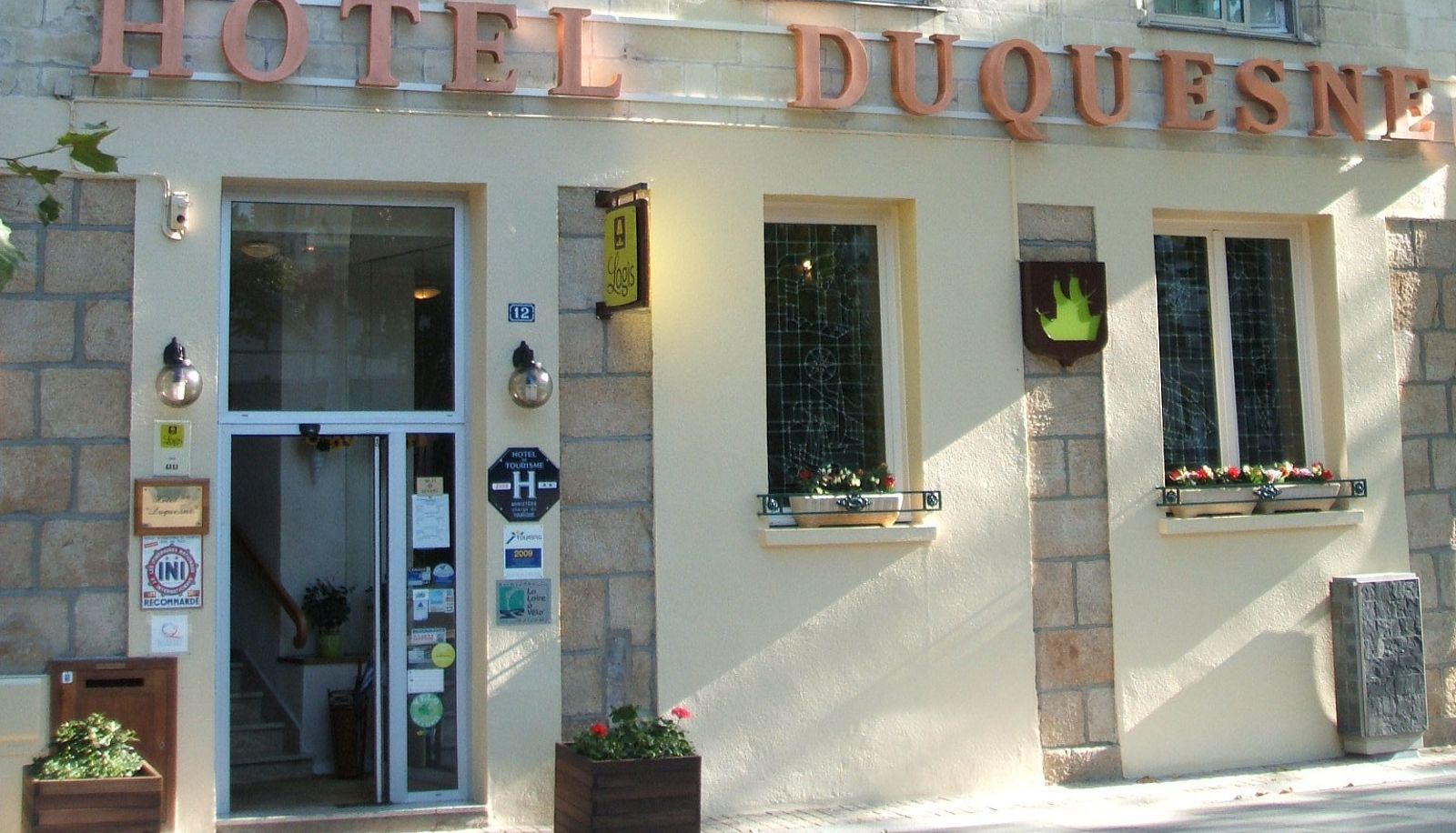 Hotel Außenbreich - Duquesne