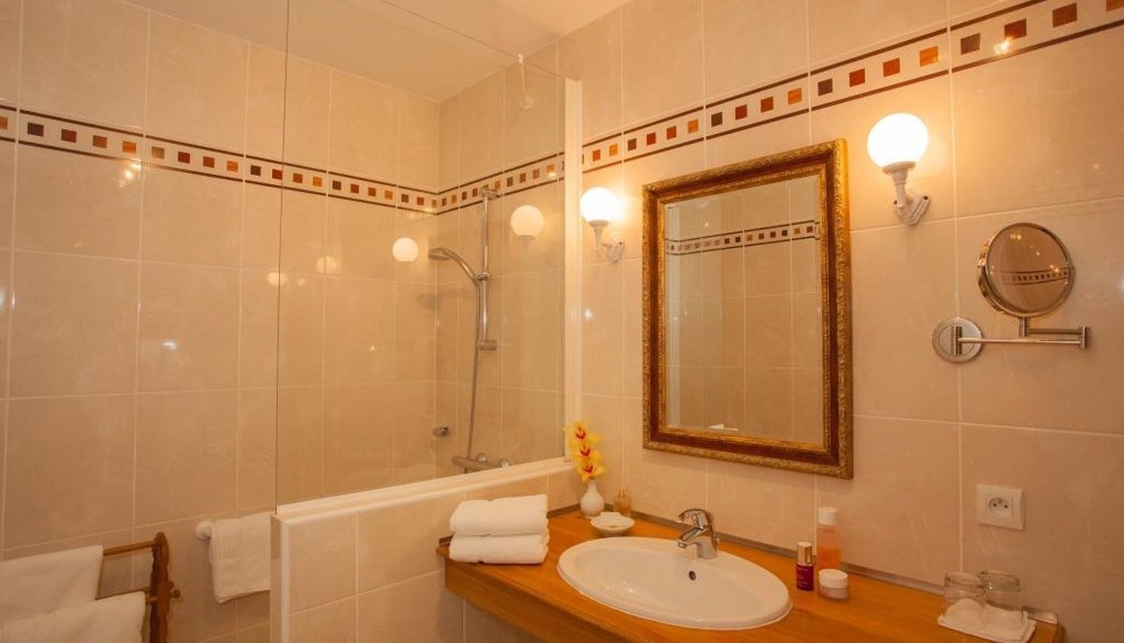 Bathroom - Le Fleuray Logis
