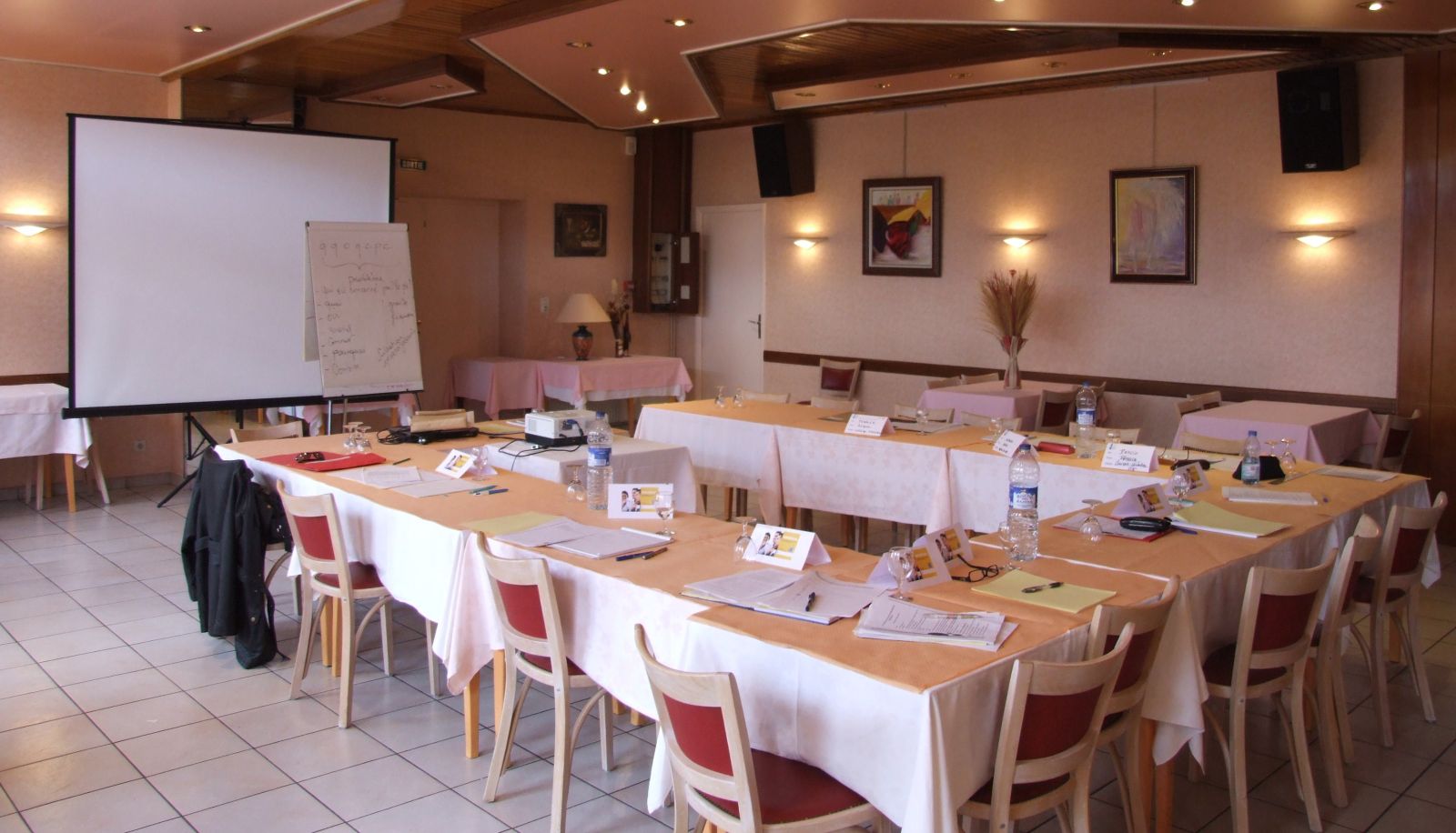 Salle de réunion - Azur Logis de France