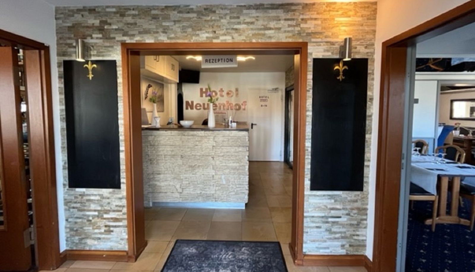 Reception - Hotel 9-enhof