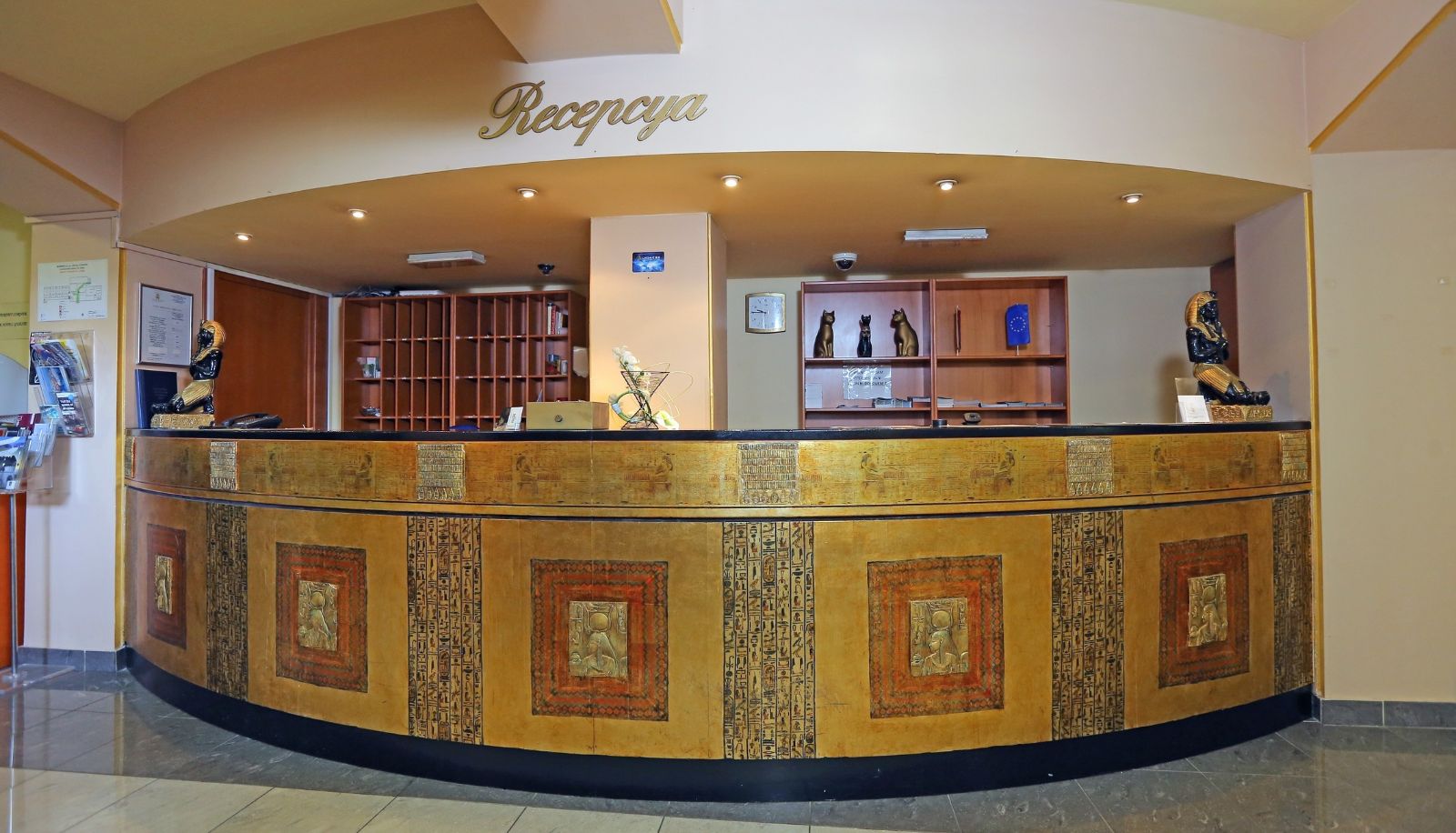 Reception - Faraon