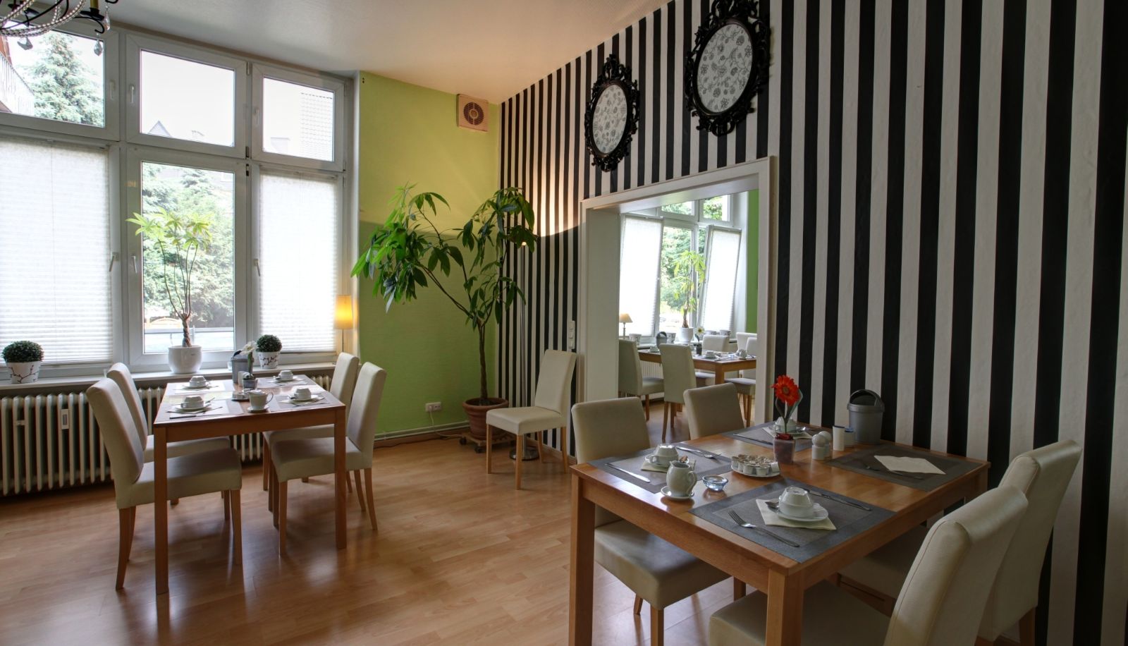 Sala de desayunos - Marbella Garni