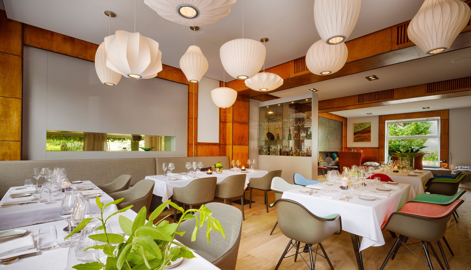 Sala prima colazione all'interno del ristorante - Das Eckert - Lifestyle Designhotel & Fine Dining bei Basel (Grenzach)