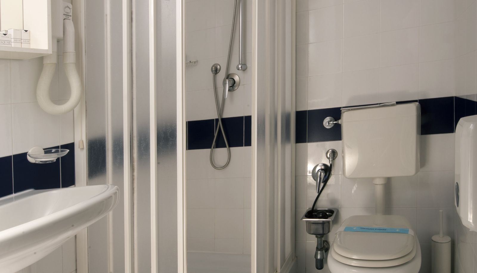 Bathroom - Villa Eur