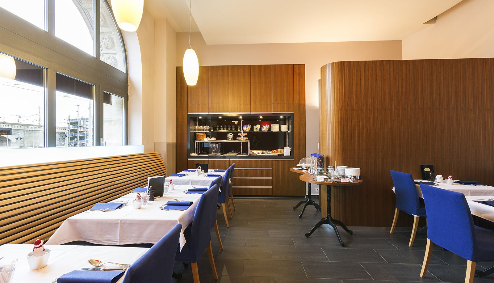 Breakfast room - Royal Hotel