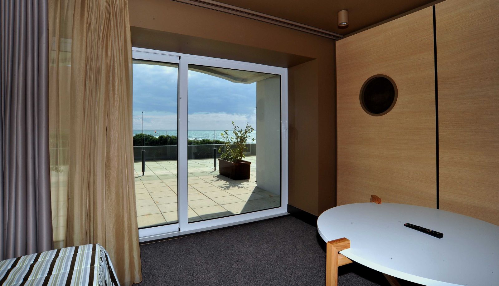 Info - Axis Vermar Conference & Beach