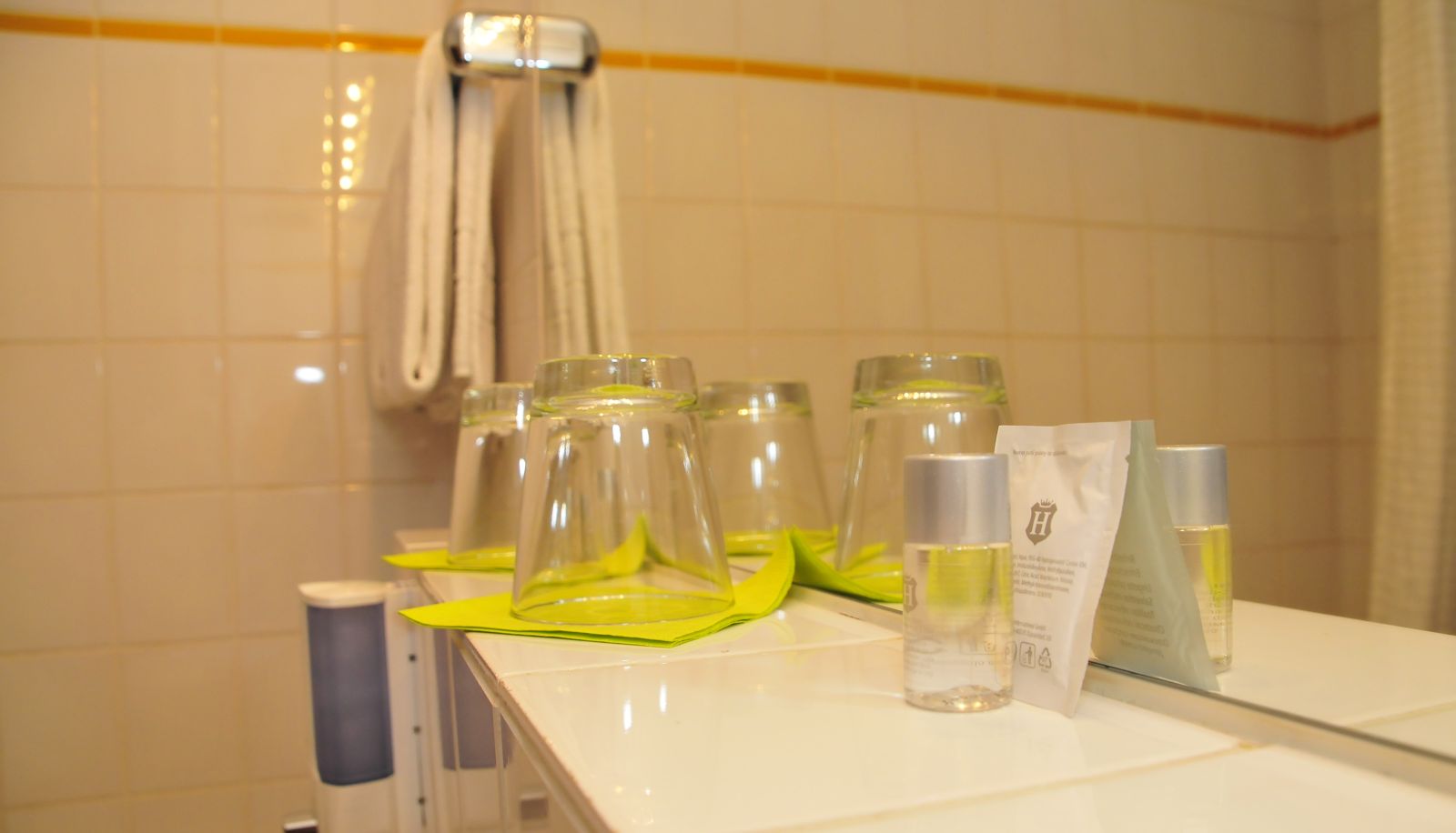 Bathroom - zum Brunnen