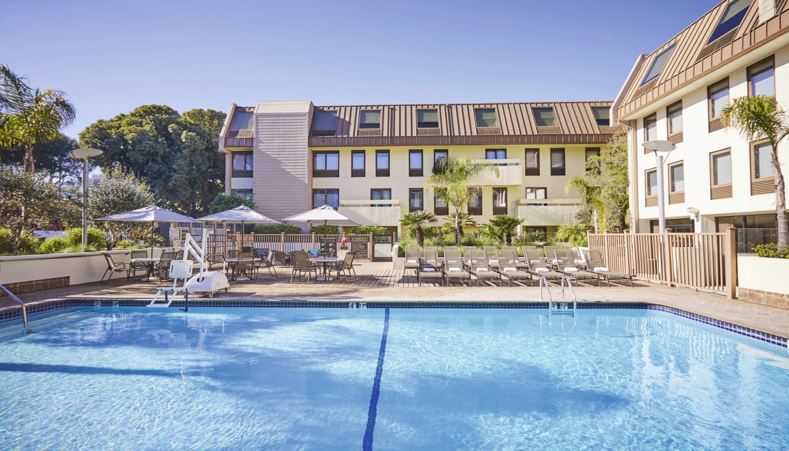 Pool - Riu Plaza Fisherman's Wharf