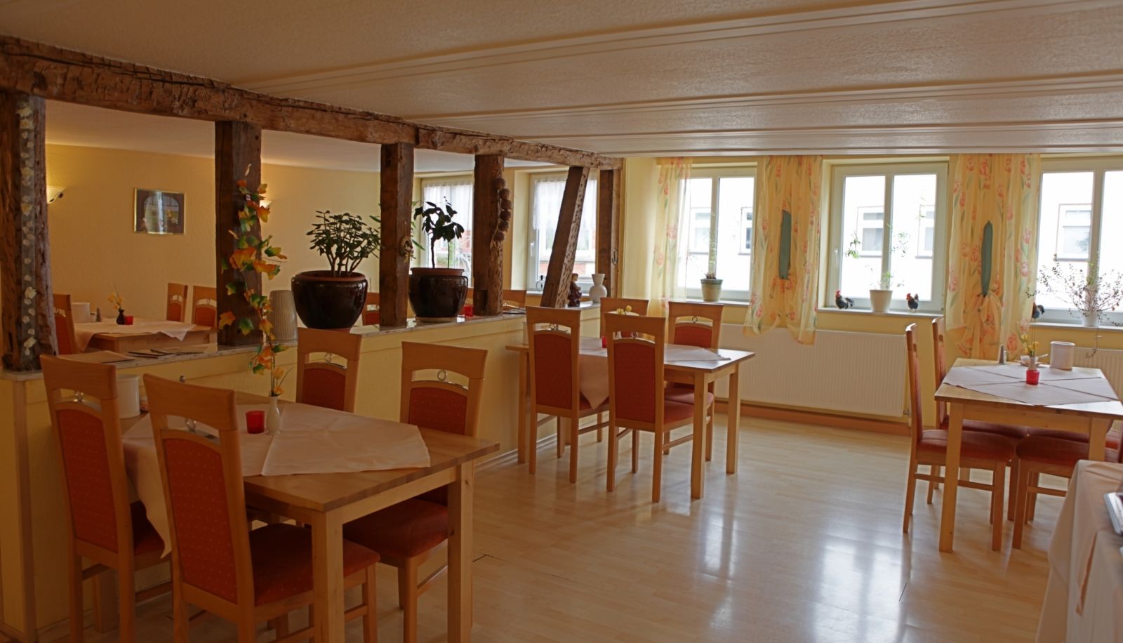 Ontbijtzaal - Hirsch Garni