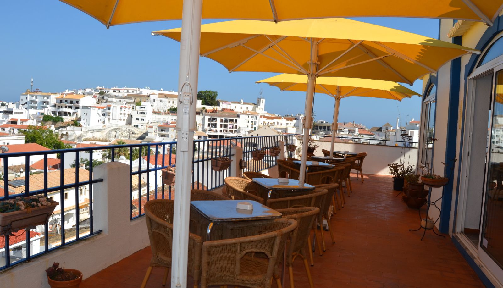 Terraza - Apartamentos Turísticos Regina