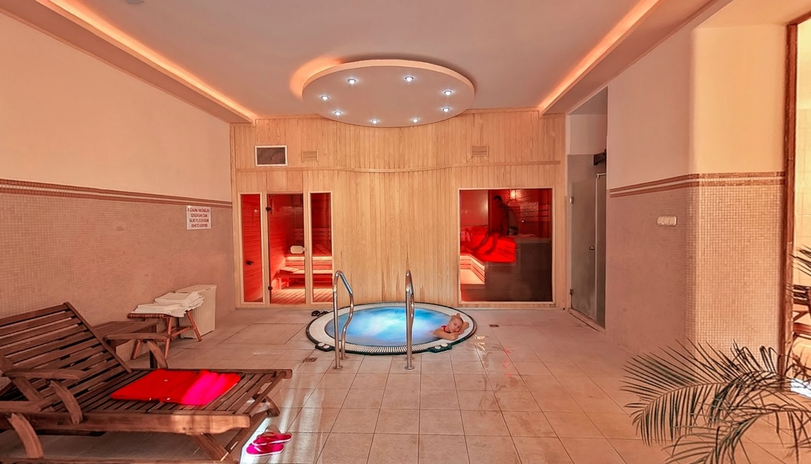 Wellnessbereich - Batthyány Wellness Schloss